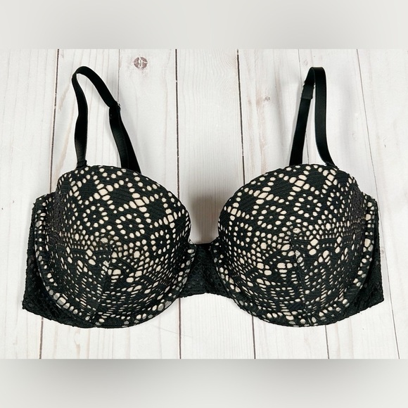 Victoria’s Secret Multi-Way Lace Push Up Bra
Black Nude Size 34C - Picture 1 of 6